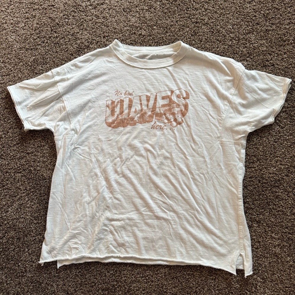 Like New Aerie Cream Graphic T-Shirt